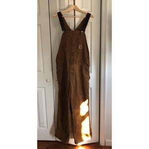 Carhartt bib overalls
